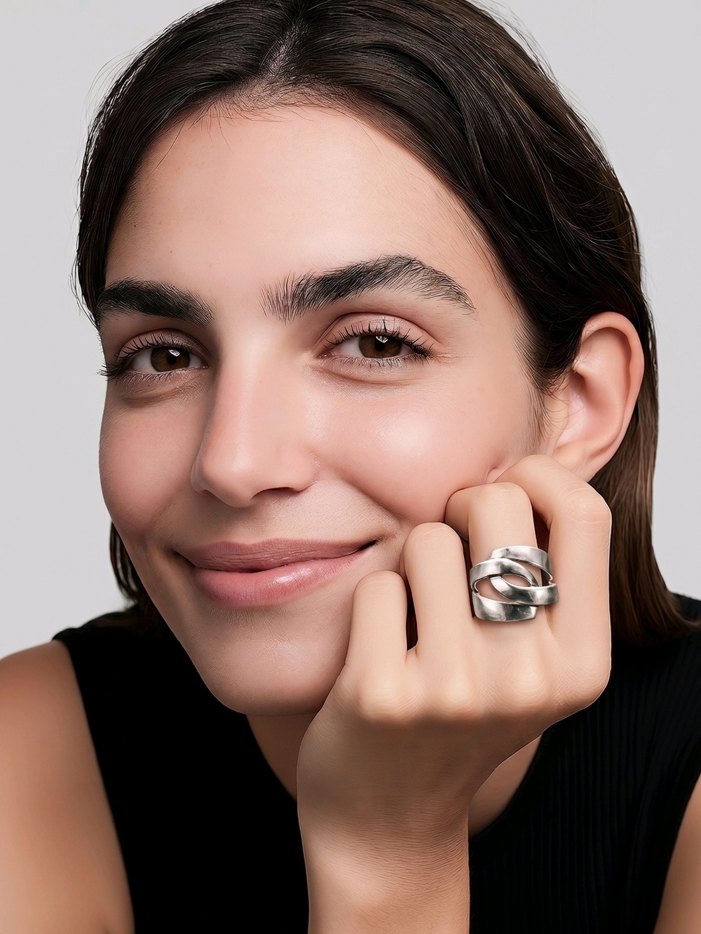 Quality 925 Silver Contempary Love-Knot Ring wt Tiny Ruby In Back Of Band Size 7